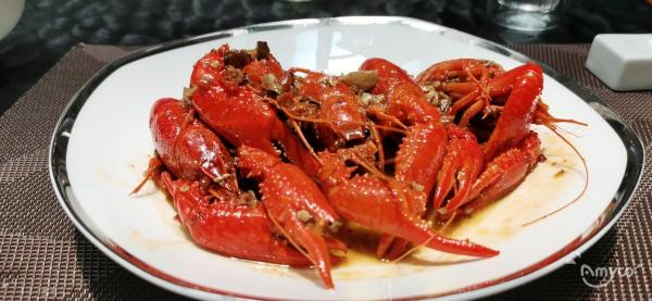 Frozen Whole Cooked Crawfish - 翻译中...